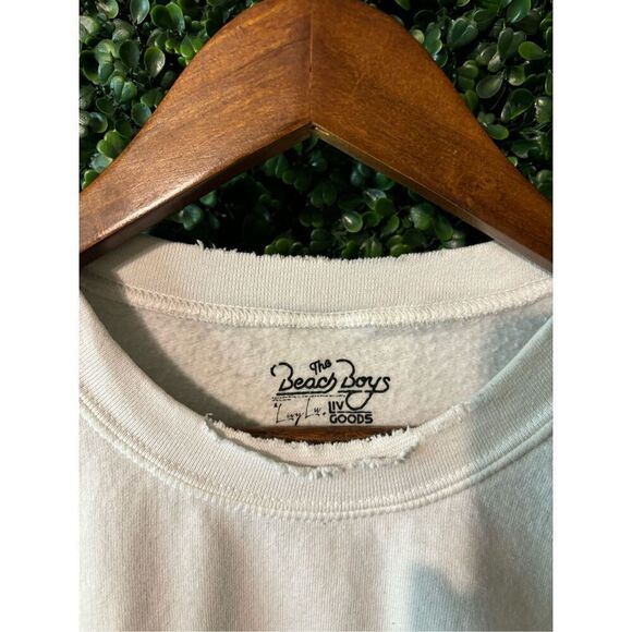 The Beach Boys Livy Lu Distressed Sweatshirt Sz Small - Picture 3 of 7